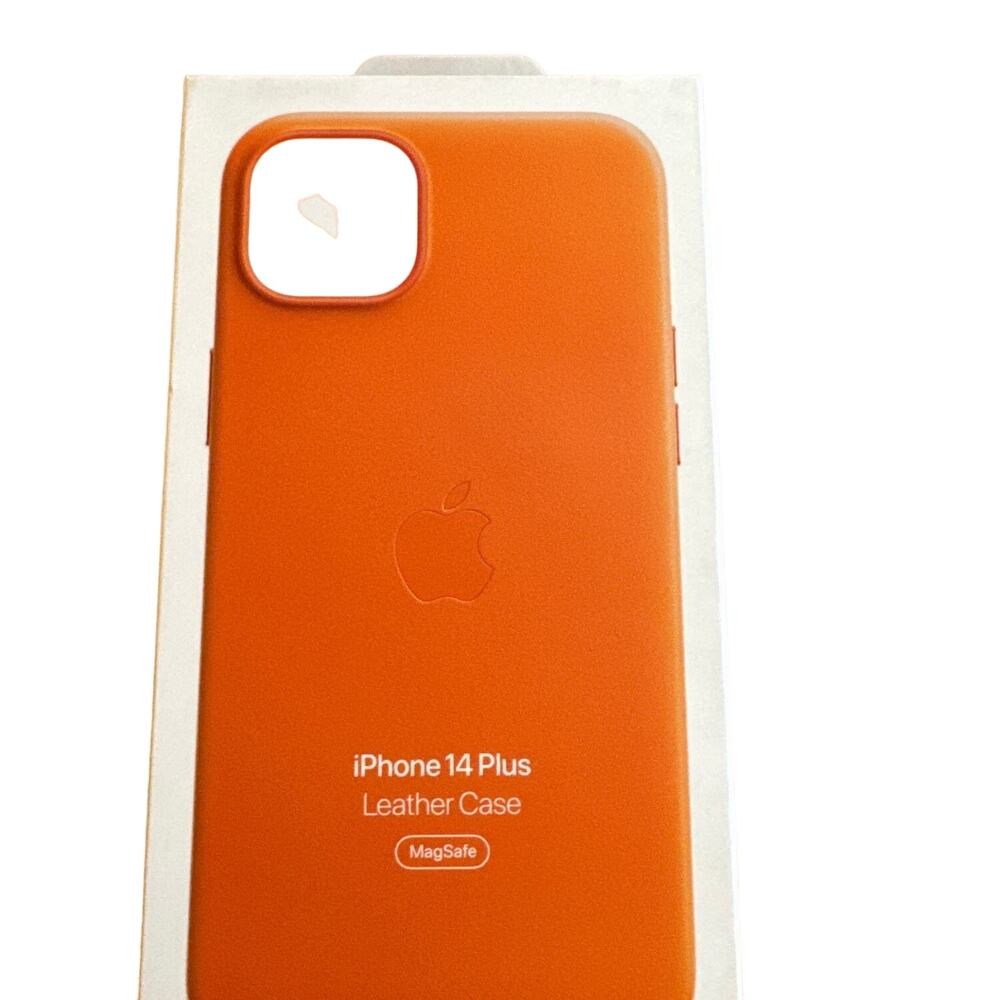 NWT Apple iPhone 14 Plus Leather Case with MagSafe Mag Safe - orange